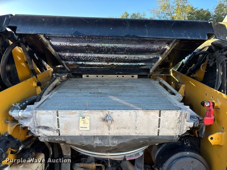 image for item FG0763 2020 Caterpillar 262D3 skid steer loader