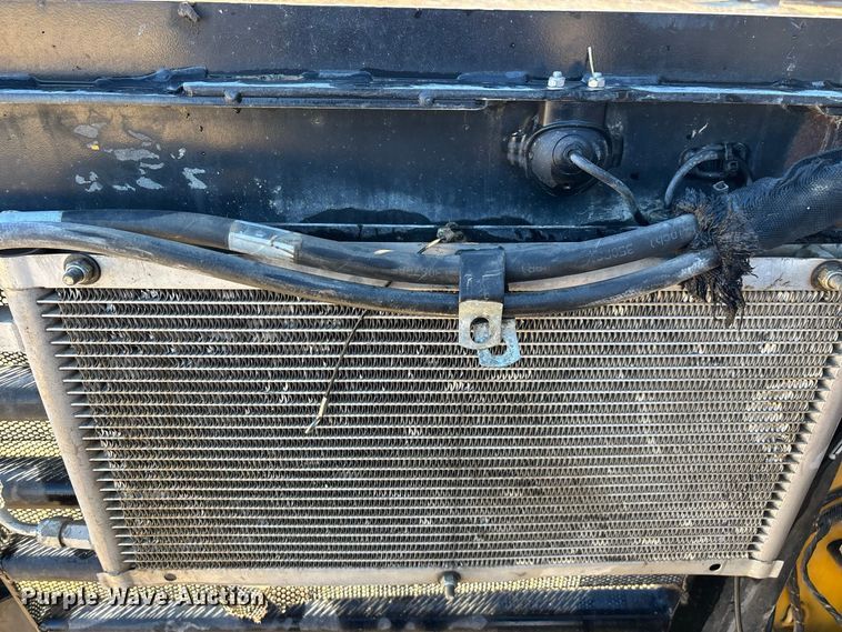image for item FG0763 2020 Caterpillar 262D3 skid steer loader