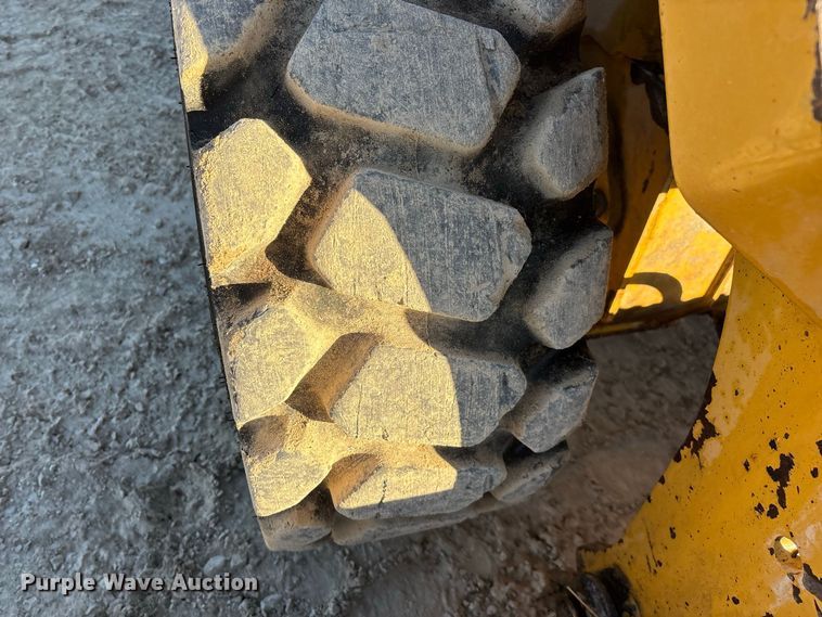 image for item FG0763 2020 Caterpillar 262D3 skid steer loader