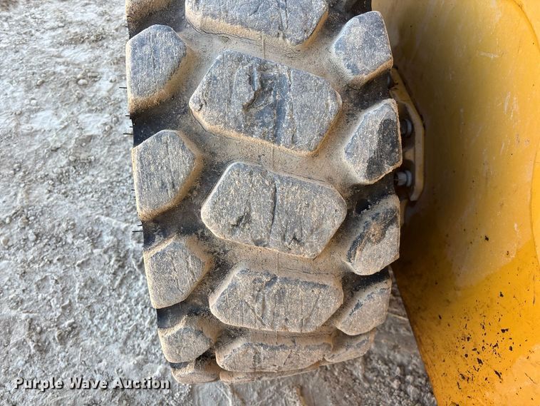 image for item FG0763 2020 Caterpillar 262D3 skid steer loader