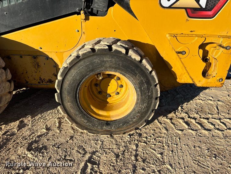 image for item FG0763 2020 Caterpillar 262D3 skid steer loader