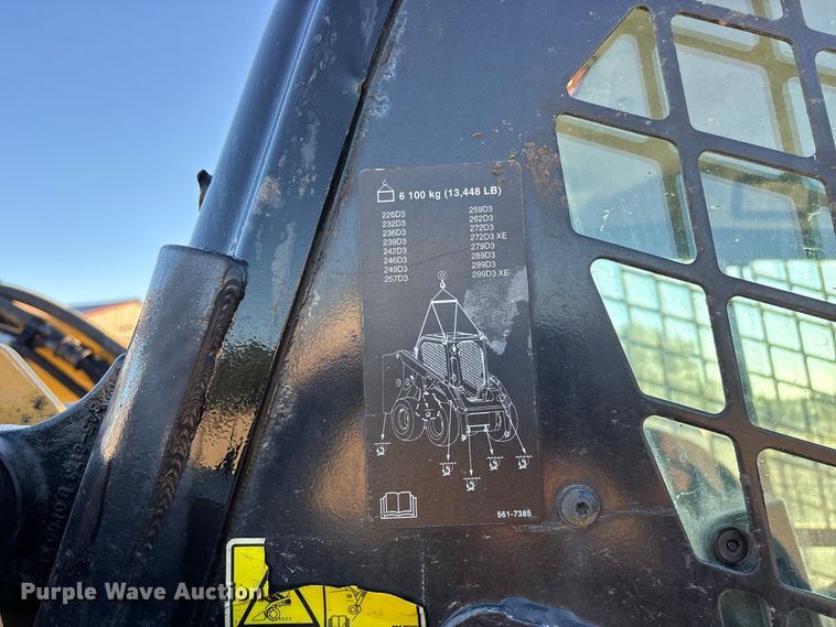 image for item FG0763 2020 Caterpillar 262D3 skid steer loader
