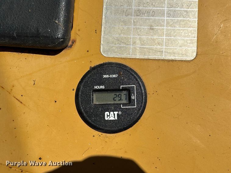image for item FG0765 2004 Caterpillar D3G XL dozer