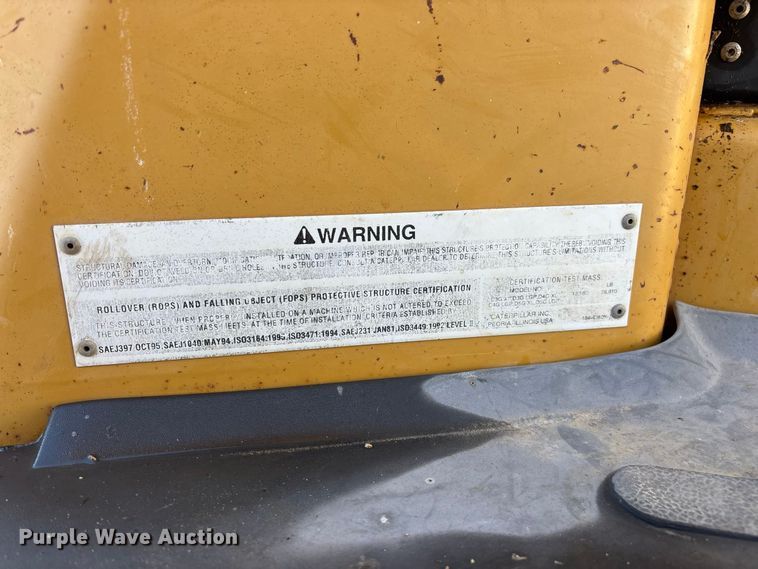 image for item FG0765 2004 Caterpillar D3G XL dozer