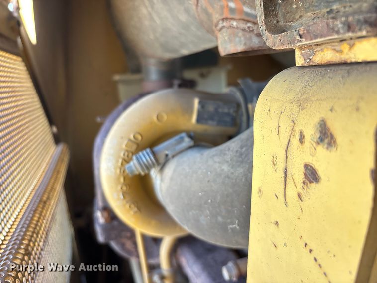 image for item FG0765 2004 Caterpillar D3G XL dozer
