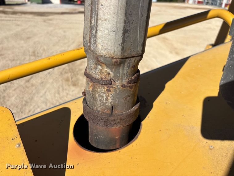 image for item FG0765 2004 Caterpillar D3G XL dozer
