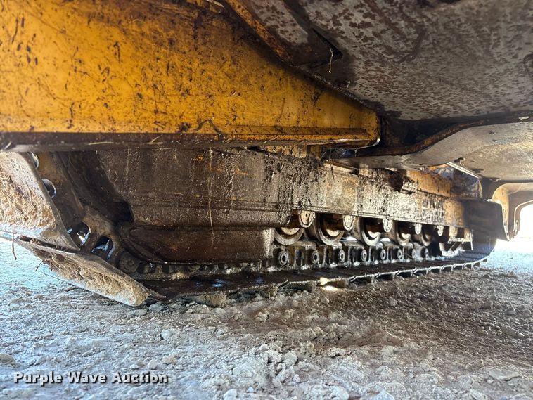 image for item FG0765 2004 Caterpillar D3G XL dozer