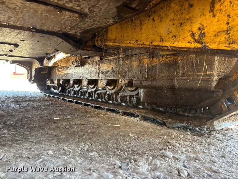 image for item FG0765 2004 Caterpillar D3G XL dozer