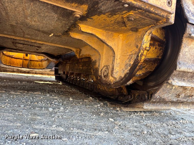 image for item FG0765 2004 Caterpillar D3G XL dozer