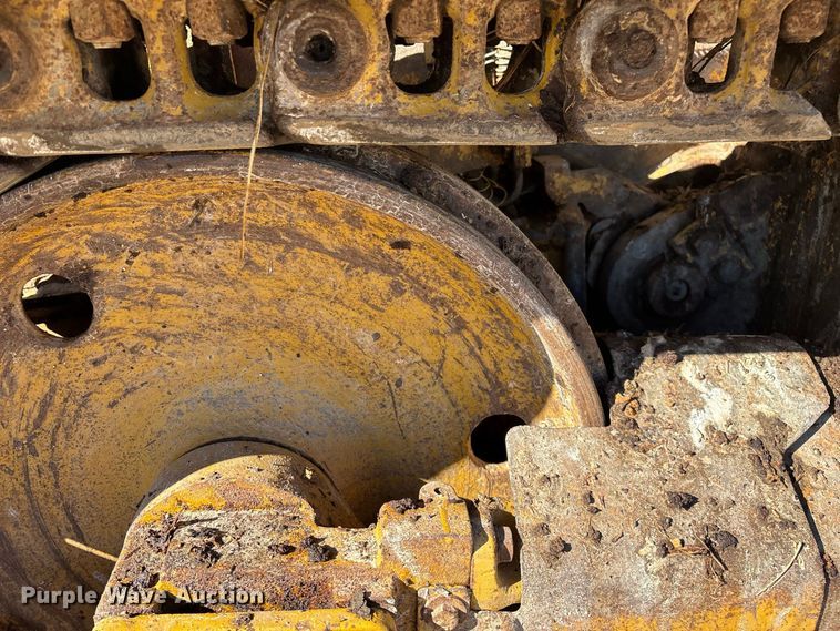 image for item FG0765 2004 Caterpillar D3G XL dozer
