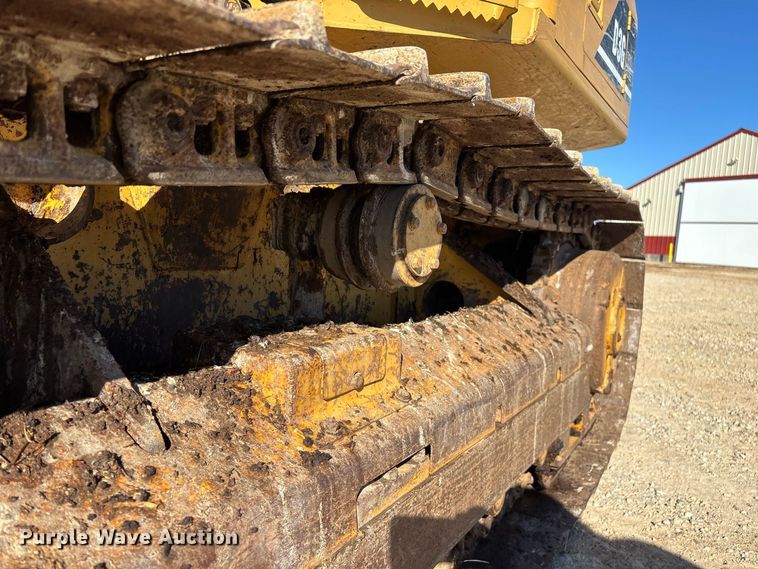 image for item FG0765 2004 Caterpillar D3G XL dozer