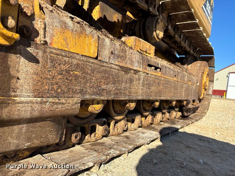 image for item FG0765 2004 Caterpillar D3G XL dozer