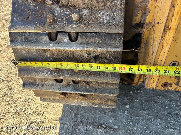 image for item FG0765 2004 Caterpillar D3G XL dozer
