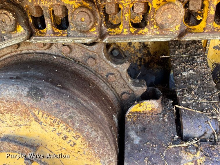 image for item FG0765 2004 Caterpillar D3G XL dozer