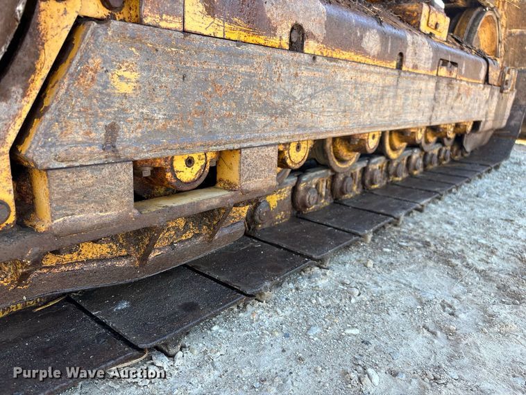 image for item FG0765 2004 Caterpillar D3G XL dozer