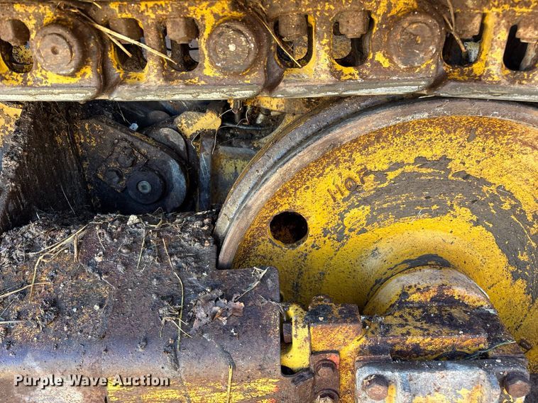 image for item FG0765 2004 Caterpillar D3G XL dozer