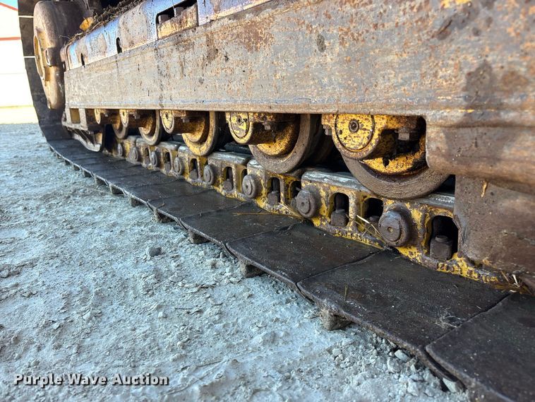 image for item FG0765 2004 Caterpillar D3G XL dozer