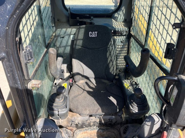 image for item FG0767 2014 Caterpillar 299D XHP tracked skid steer loader