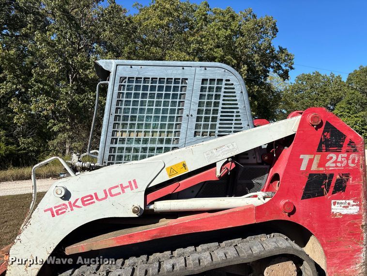 image for item FG0769 2011 Takeuchi TL250 tracked skid steer loader