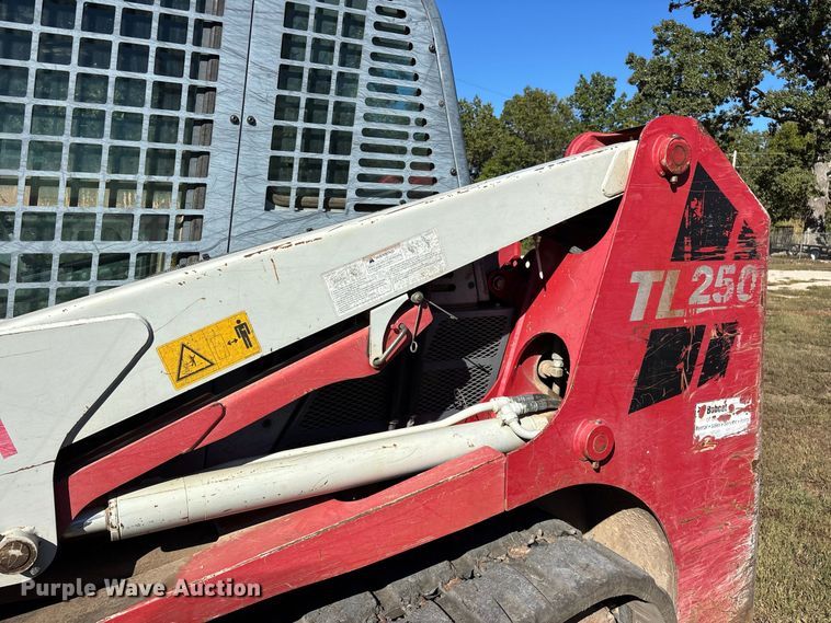 image for item FG0769 2011 Takeuchi TL250 tracked skid steer loader
