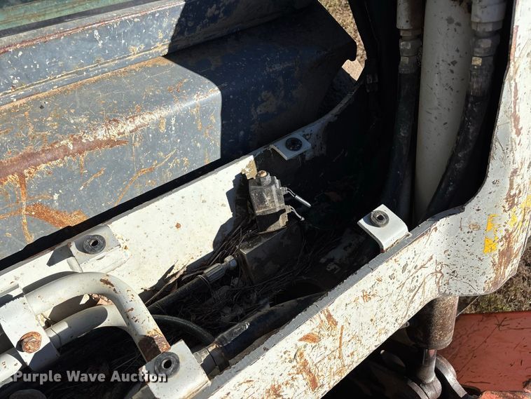 image for item FG0769 2011 Takeuchi TL250 tracked skid steer loader