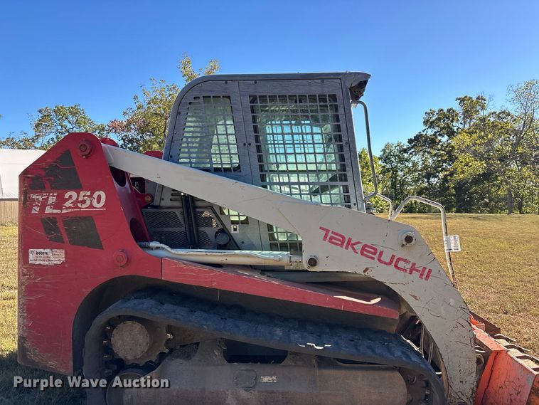 image for item FG0769 2011 Takeuchi TL250 tracked skid steer loader