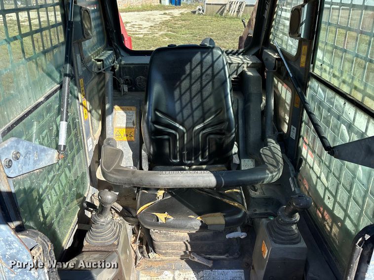 image for item FG0769 2011 Takeuchi TL250 tracked skid steer loader