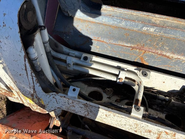 image for item FG0769 2011 Takeuchi TL250 tracked skid steer loader
