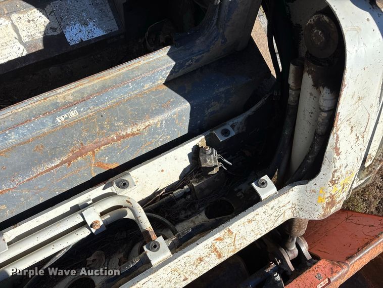 image for item FG0769 2011 Takeuchi TL250 tracked skid steer loader