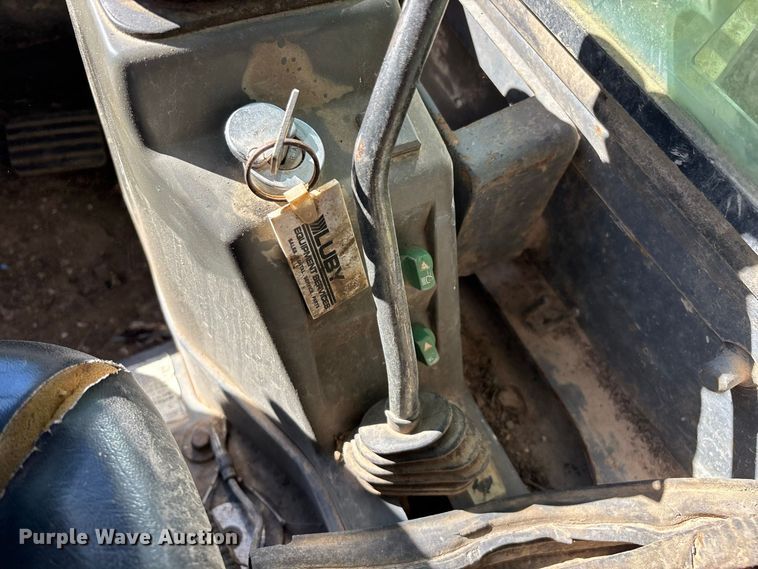 image for item FG0769 2011 Takeuchi TL250 tracked skid steer loader