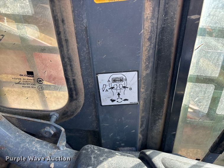 image for item FG0769 2011 Takeuchi TL250 tracked skid steer loader