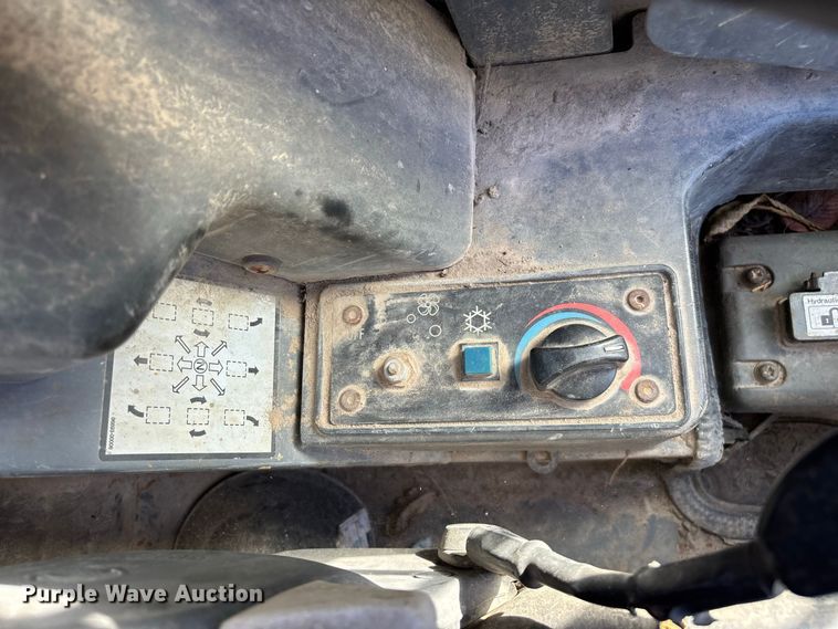 image for item FG0769 2011 Takeuchi TL250 tracked skid steer loader