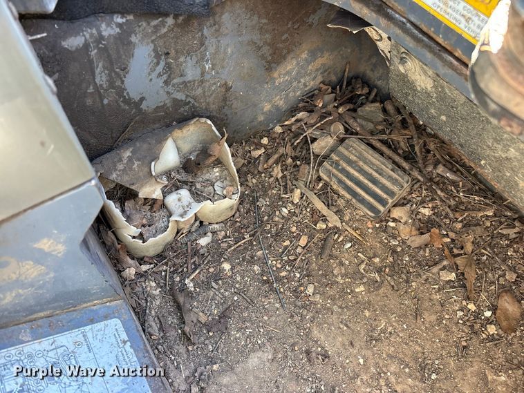 image for item FG0769 2011 Takeuchi TL250 tracked skid steer loader
