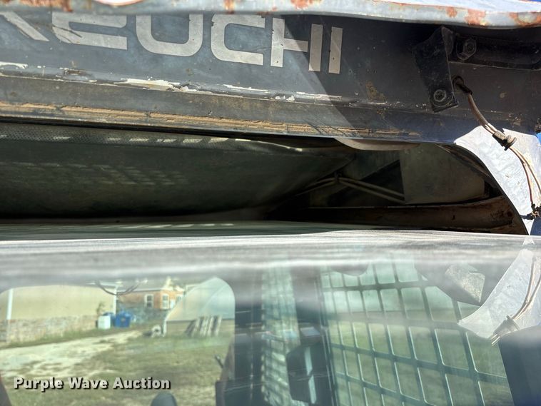 image for item FG0769 2011 Takeuchi TL250 tracked skid steer loader