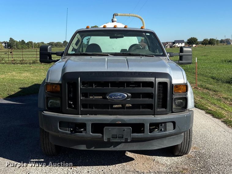 image for item FG0772 2010 Ford F550 Super Duty vacuum truck