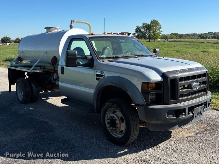 image for item FG0772 2010 Ford F550 Super Duty vacuum truck