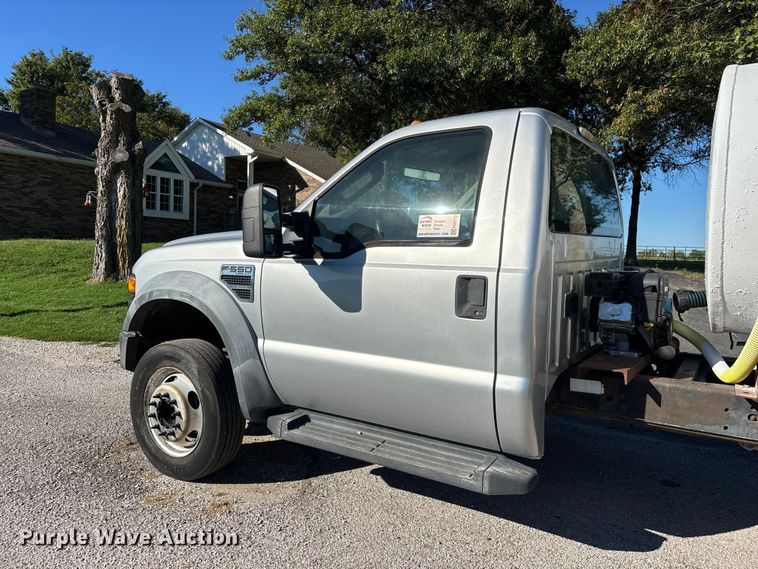 image for item FG0772 2010 Ford F550 Super Duty vacuum truck