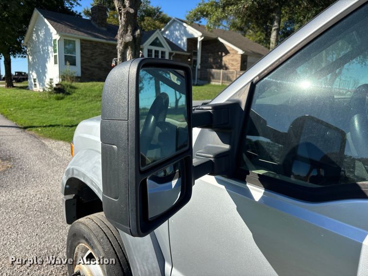 image for item FG0772 2010 Ford F550 Super Duty vacuum truck