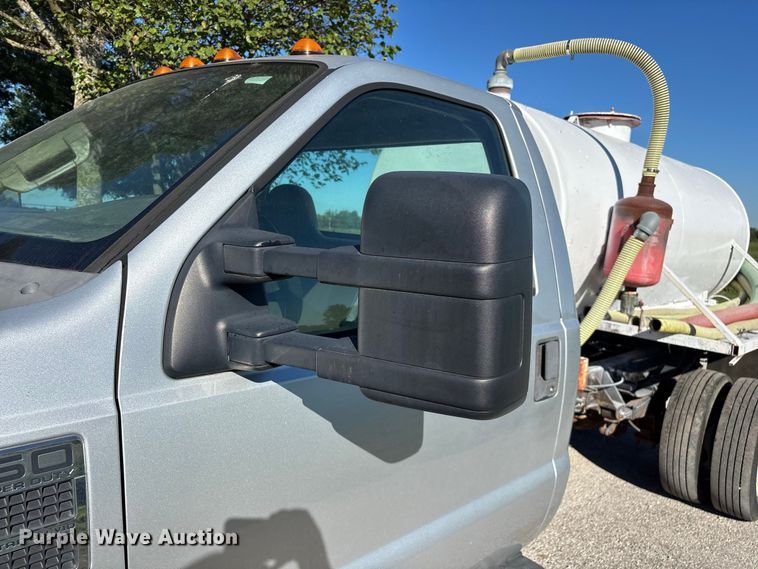 image for item FG0772 2010 Ford F550 Super Duty vacuum truck