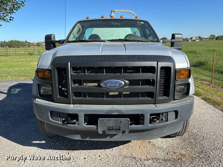 image for item FG0772 2010 Ford F550 Super Duty vacuum truck