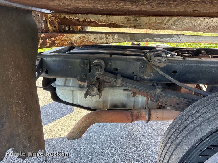 image for item FG0772 2010 Ford F550 Super Duty vacuum truck