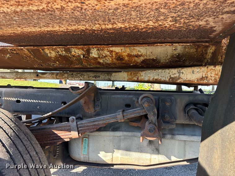 image for item FG0772 2010 Ford F550 Super Duty vacuum truck