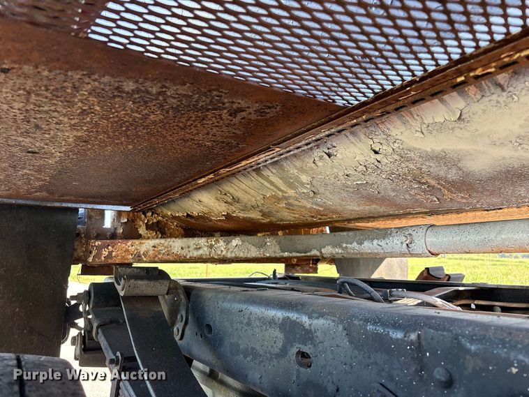image for item FG0772 2010 Ford F550 Super Duty vacuum truck