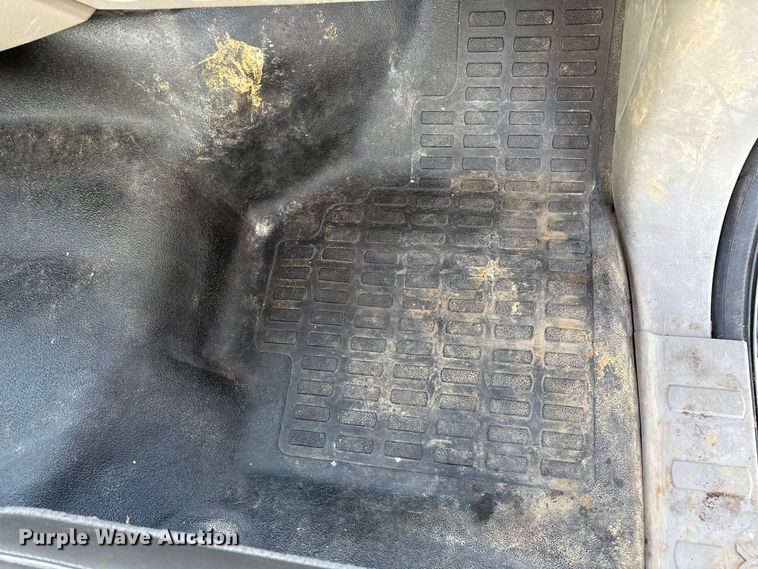 image for item FG0772 2010 Ford F550 Super Duty vacuum truck