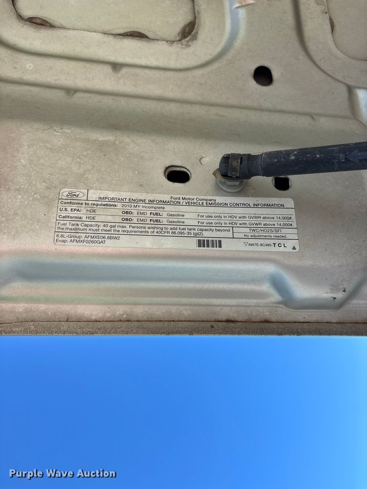 image for item FG0772 2010 Ford F550 Super Duty vacuum truck