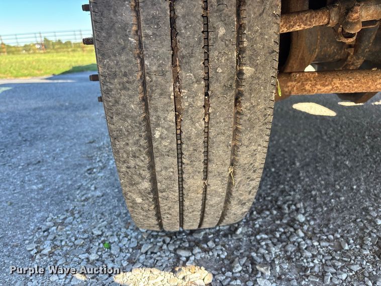 image for item FG0772 2010 Ford F550 Super Duty vacuum truck