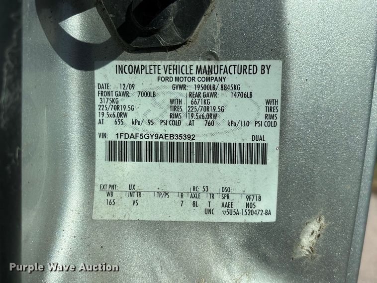 image for item FG0772 2010 Ford F550 Super Duty vacuum truck