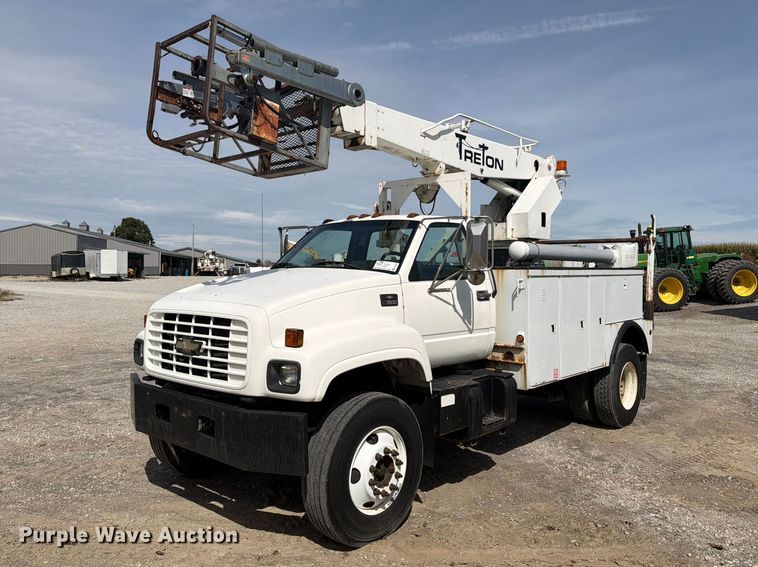 image for item FG3029 2000 Chevrolet C7 bucket truck