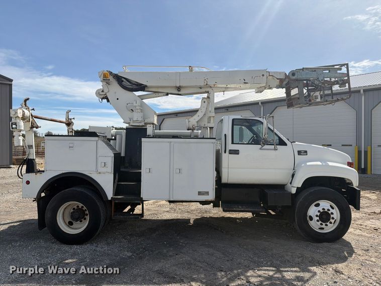 image for item FG3029 2000 Chevrolet C7 bucket truck