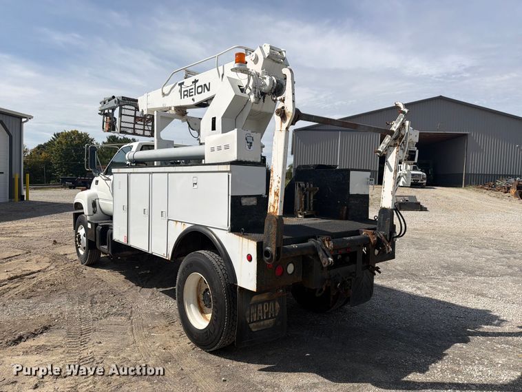 image for item FG3029 2000 Chevrolet C7 bucket truck